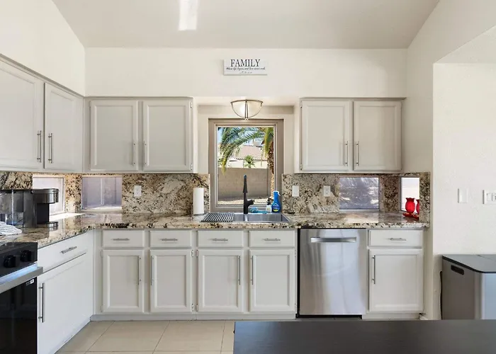 Private Golf Oasis With Pool Patio And Mtn Views Сasa de vacaciones *
